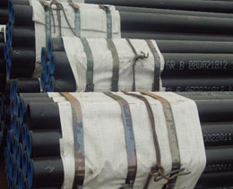 Packed Hot Expanded Steel Pipes in Pipe Factory